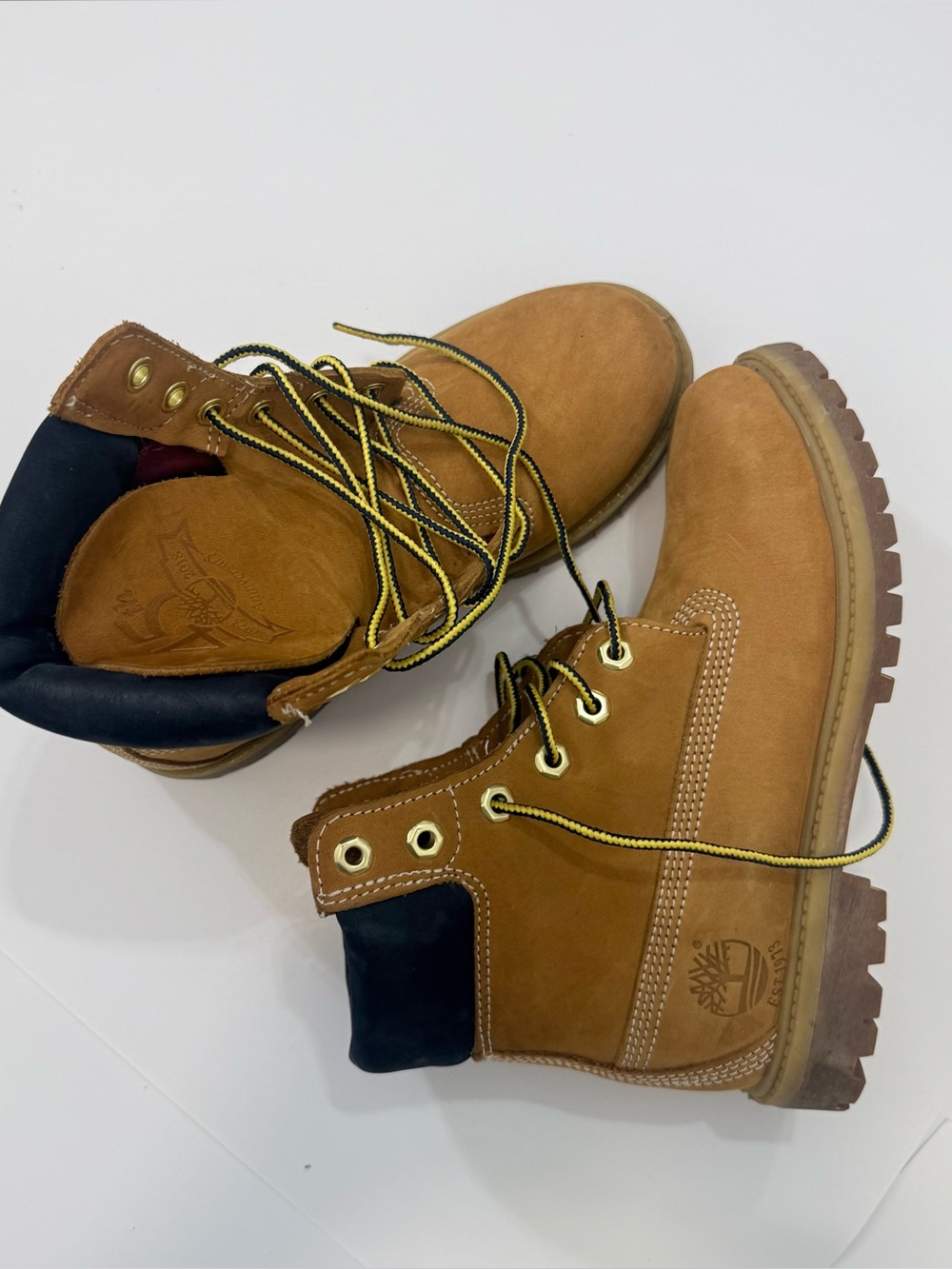 Timberland premium leather boots in tan & brown